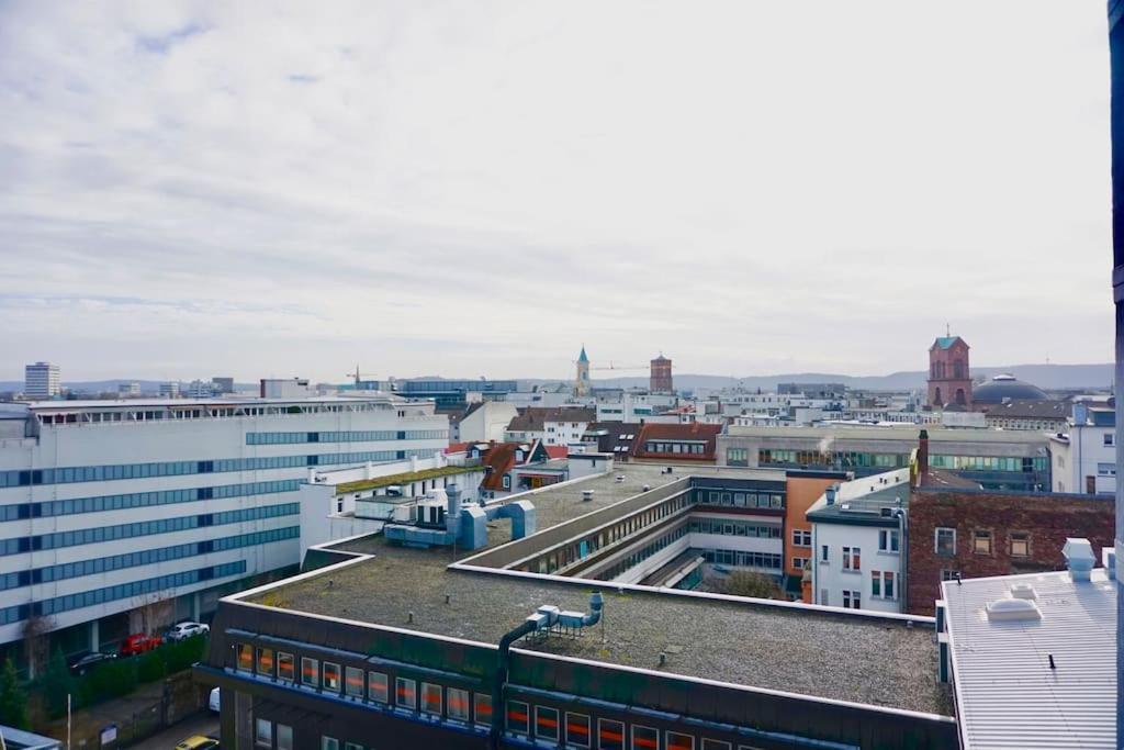 Neu Modernes Apartment In Top Lage, Free Parking Max 1,65M Hoehe Und 1,8M Breite Karlsruhe Luaran gambar